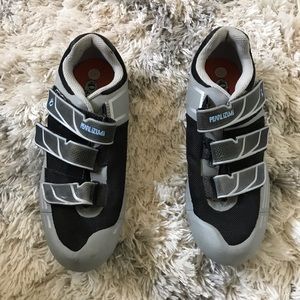 Ladies Spinning Shoes